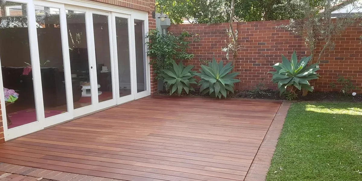 Decking Kensington